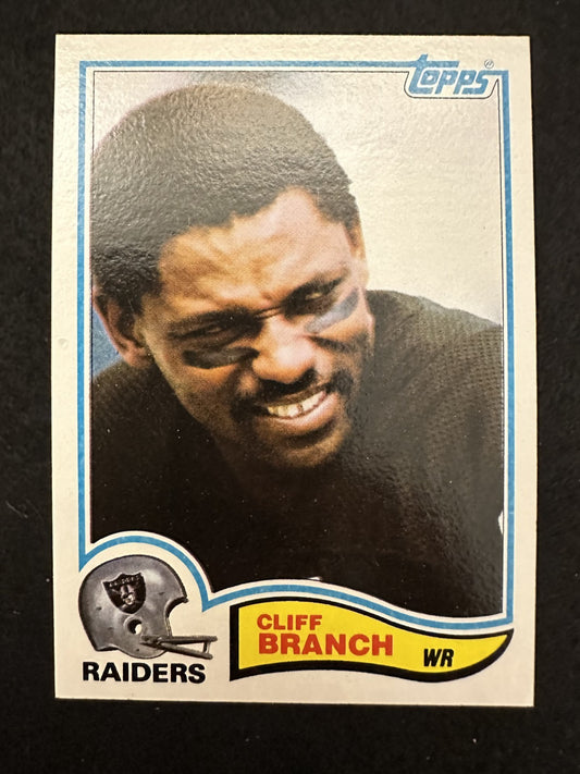 1982 Topps Cliff Branch (#186) NM Raiders Great, Super Bowl Champ ^GRUMPYBUCK^