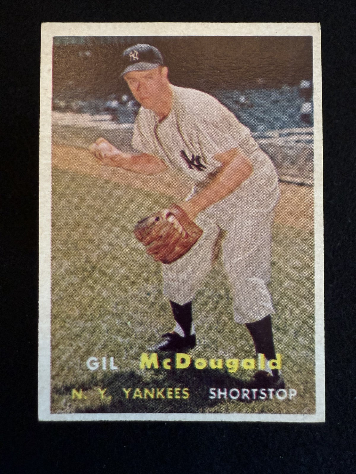 1957 Topps Gil McDougald (#200) EX Yankees Great, WS Champ ^GRUMPYBUCK^