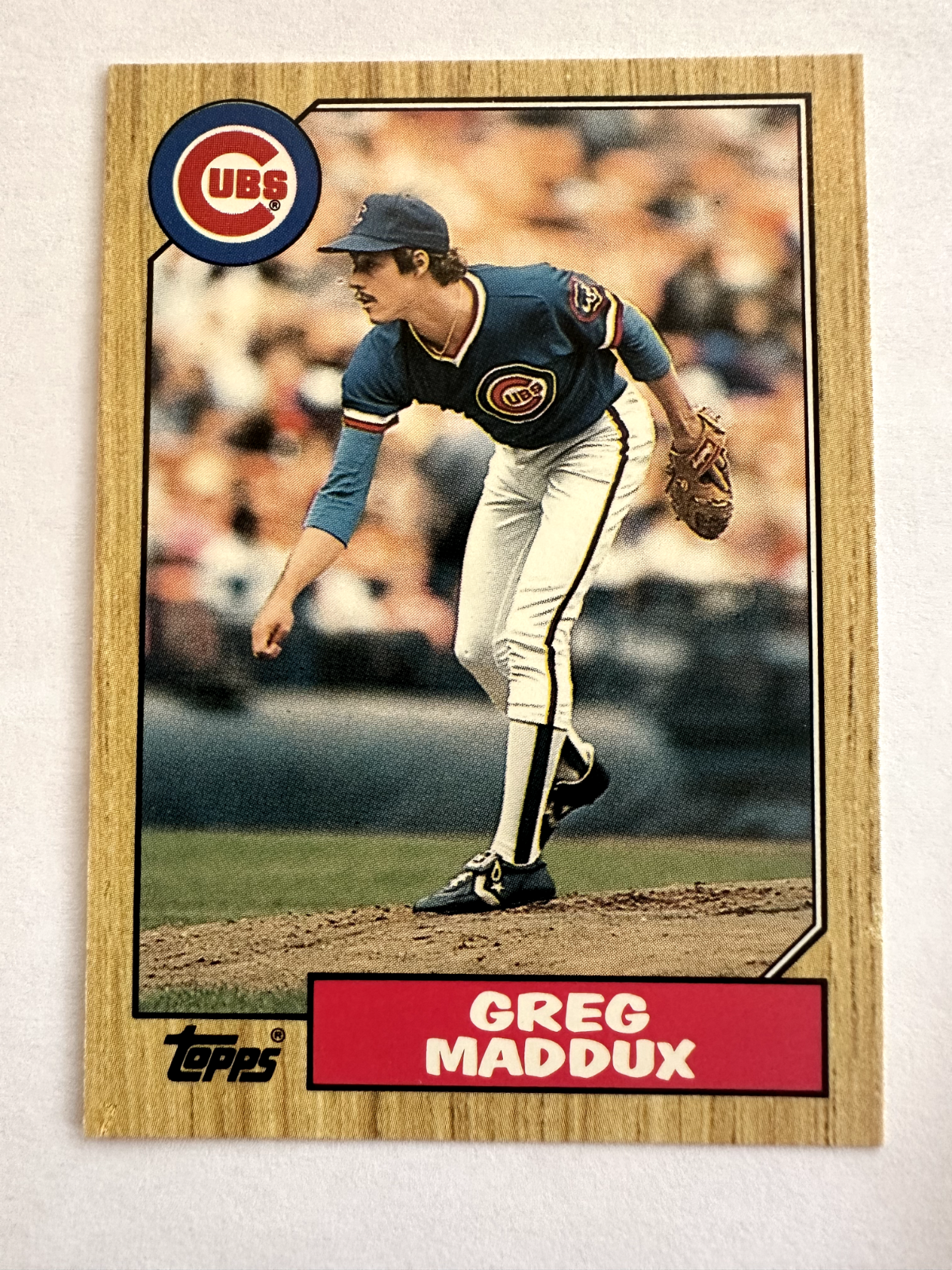 1987 Topps Greg Maddux Rookie Card – Iconic Woodgrain Border!