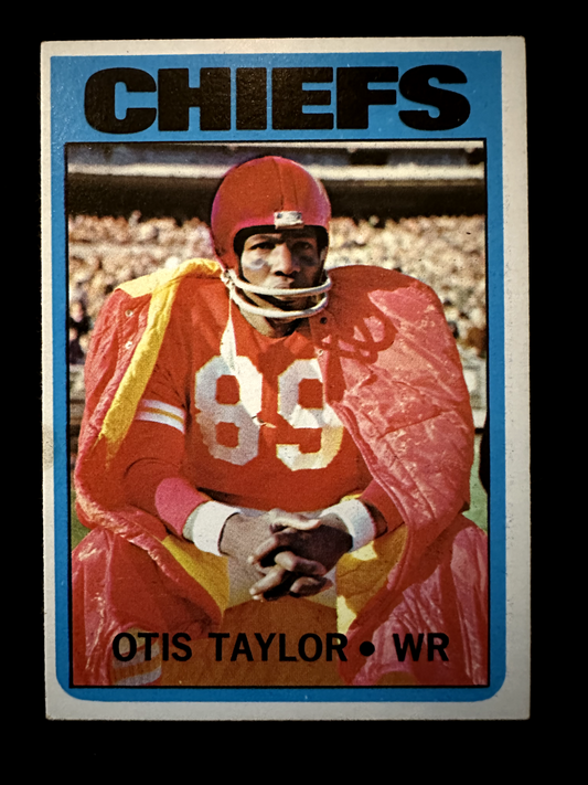 1972 Topps Otis Taylor (#10) EX Chiefs Great, Super Bowl Champ ^GRUMPYBUCK^